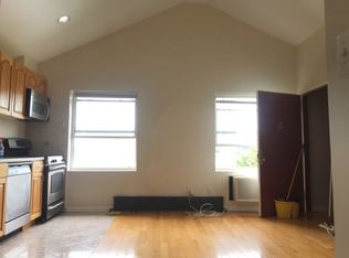 19-20 23rd Ave #3, Astoria, NY 11105