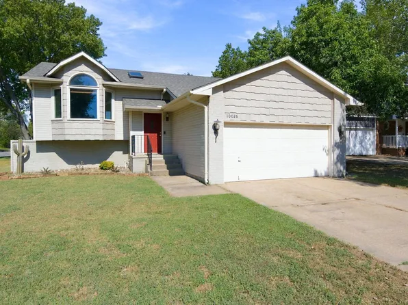 10026 W Yosemite Ct, Wichita, KS 67215
