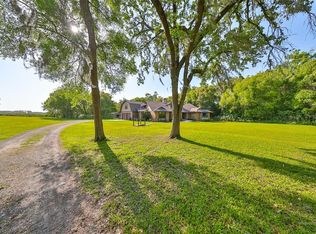 3621 Moores Lake Rd, Dover, FL 33527