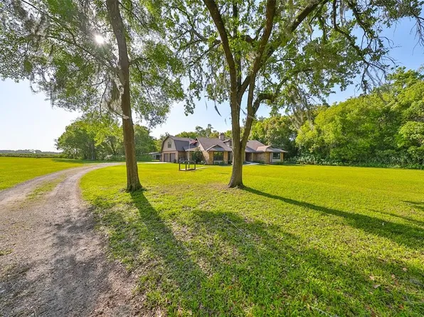 3621 Moores Lake Rd, Dover, FL 33527