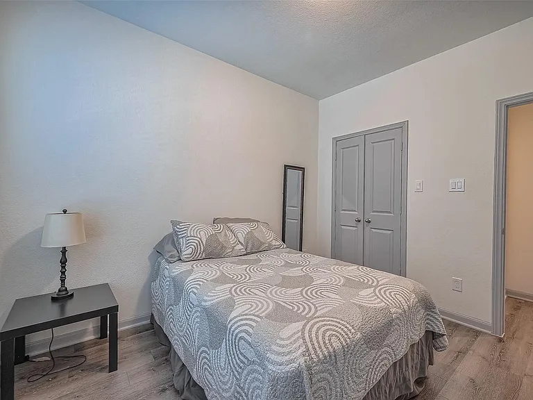 3540 Rebecca St — Photo 19