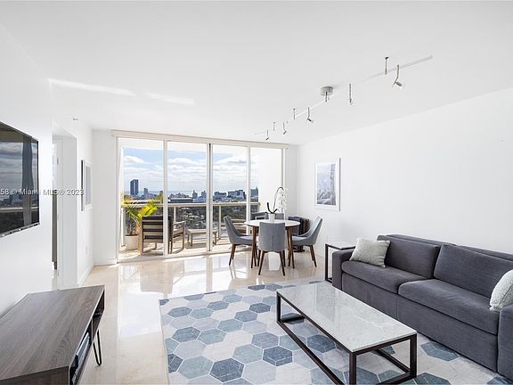 5th image of 1800 Sunset Harbour Dr #2415