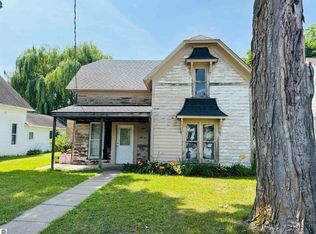 213 N Pine St, Lake City, MI 49651