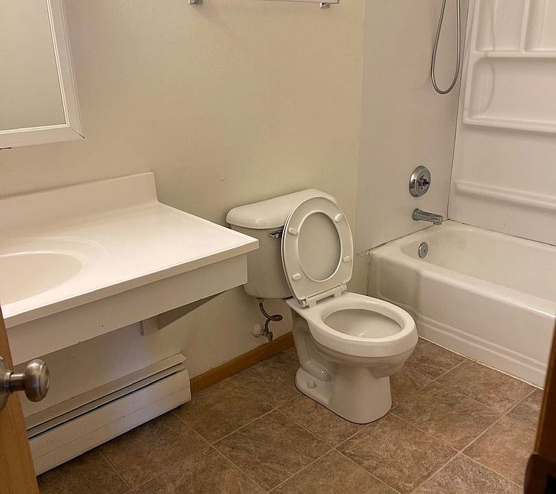 1st image of 1016 Grandview Dr #13866785