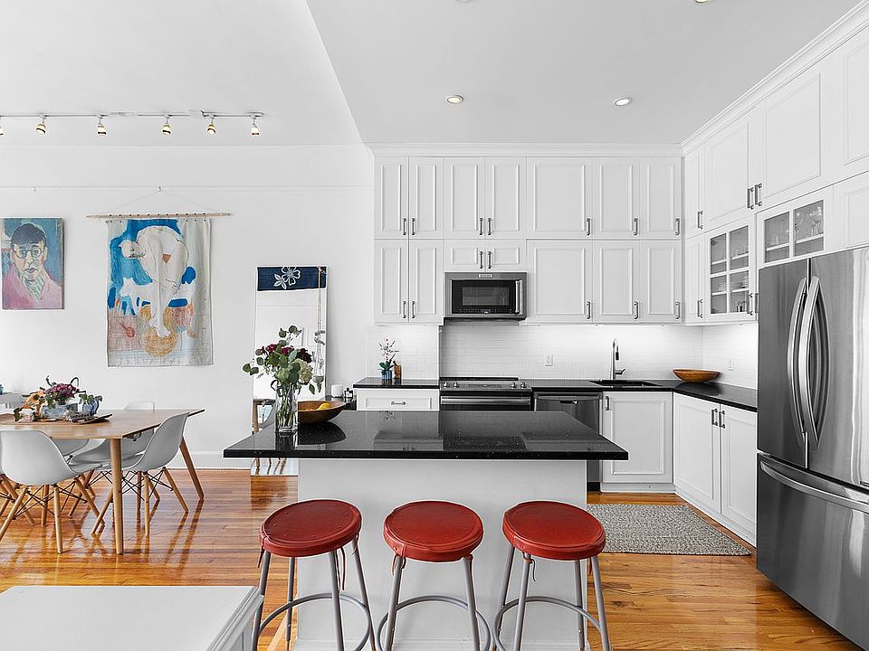 1st image of 54 W 74th St APT 403