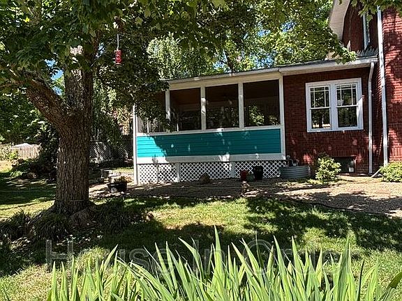 4th image of 22 Brucemont Cir