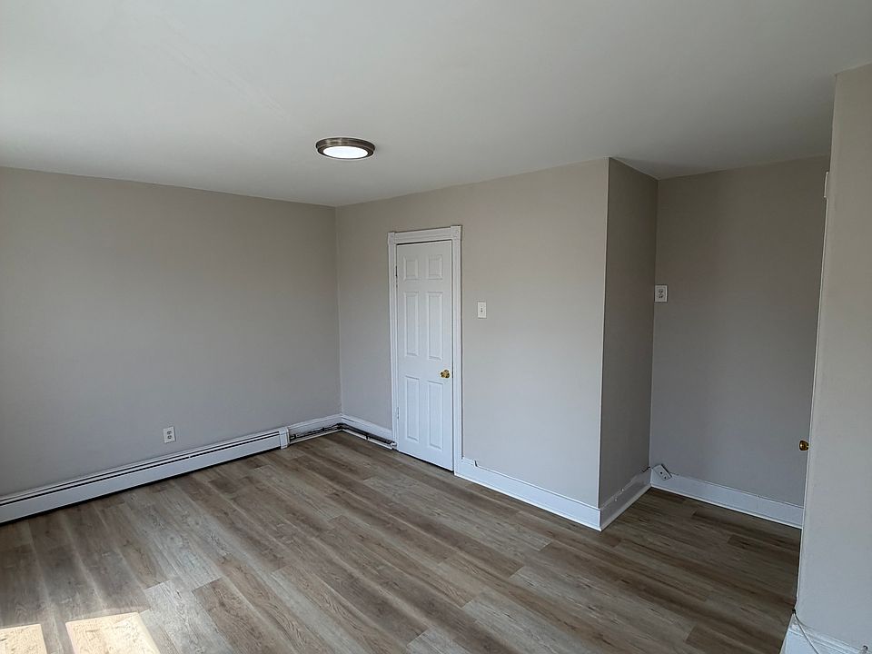 1st image of 262 Lafayette Ave