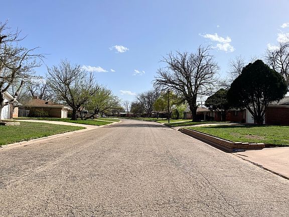 4th image of 1614 Rosewood Dr