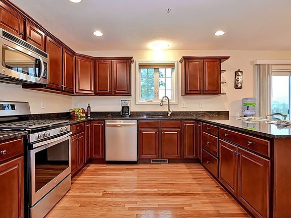 3rd image of 117 Terry Ln #117