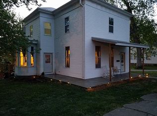 413 N Monroe St, Pittsfield, IL 62363
