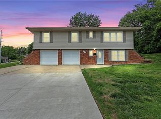 210 SW Murray Rd, Lees Summit, MO 64081