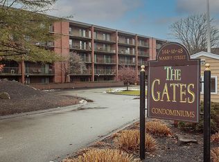 144 Marble St APT 406, Stoneham, MA 02180