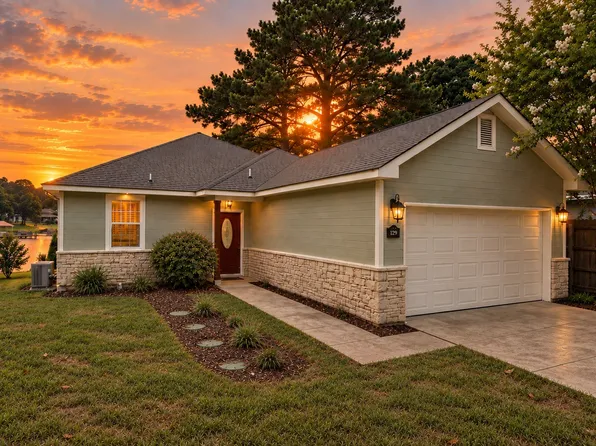 182 Oak Hills Dr, Mabank, TX 75156