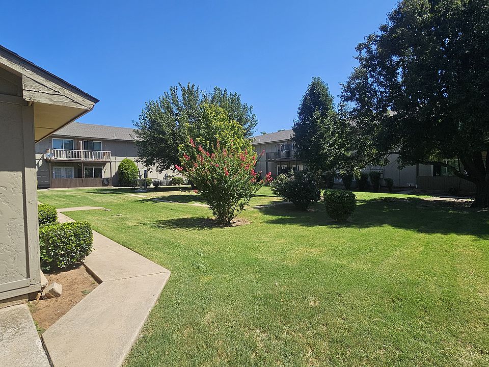 1st image of 3033 N Grand Blvd APT 50