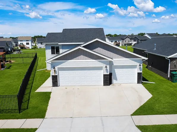 6879 67th St S, Horace, ND 58047