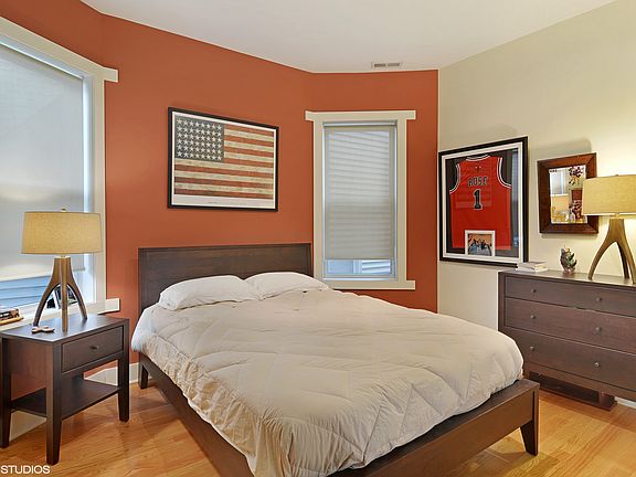 3rd image of 1526 W Highland Ave