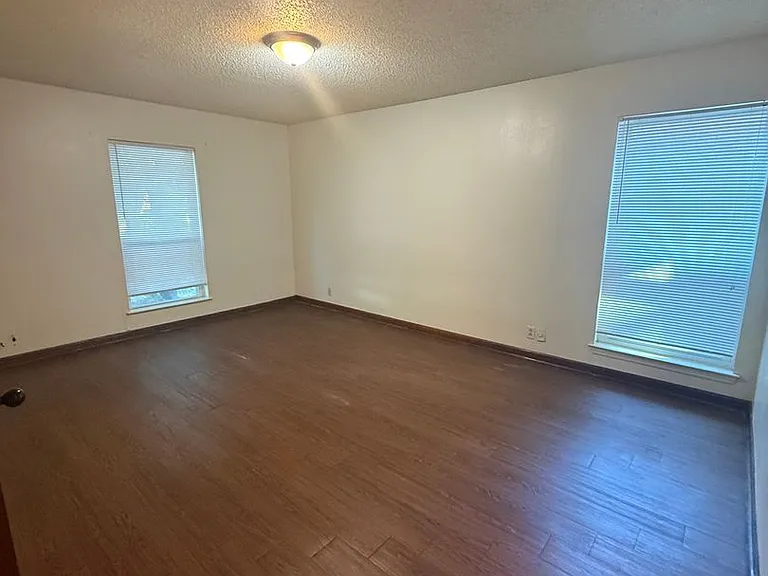 8231 Bayou Fountain Ave — Photo 2