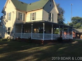 305 E 4th St, Stover, MO 65078