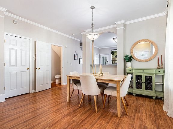 5th image of 5747 Corbon Crest Ln