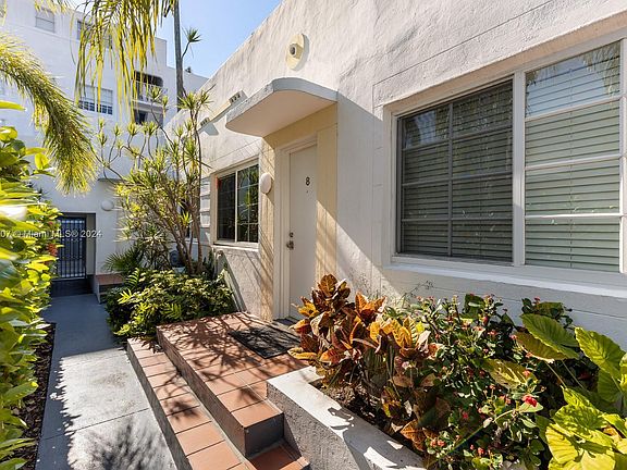 3rd image of 701 Meridian Ave APT 8