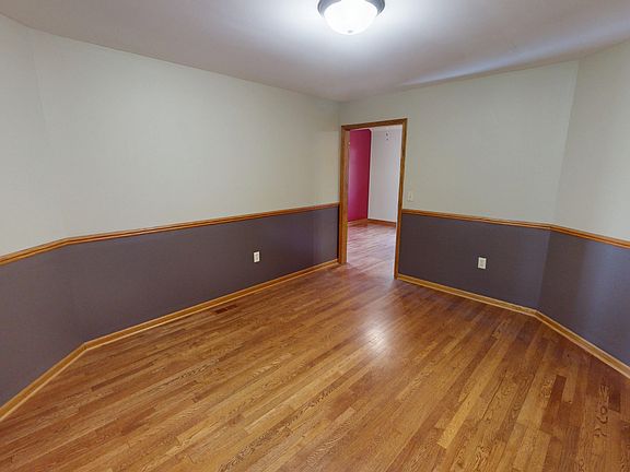 4th image of 558 Beachview Dr