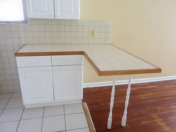 Eat in kitchen