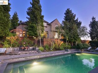 6076 Manchester Dr, Oakland, CA 94618