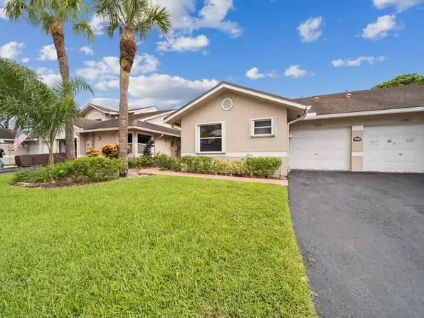 1129 W LAKES Drive, Deerfield Beach, FL 33442