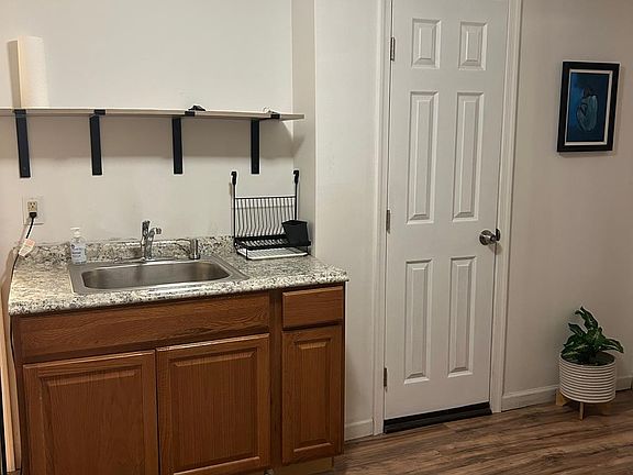 2nd image of 218 Sunlight Dr #2