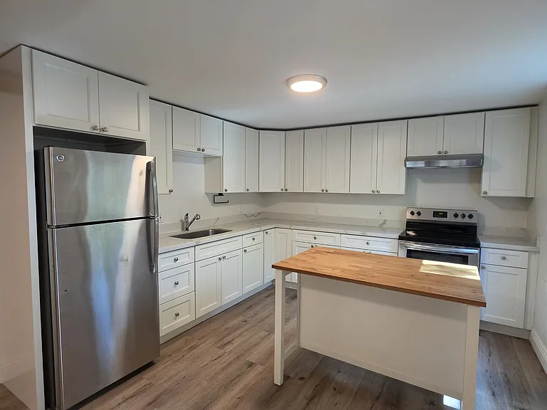 1466 Hopkins St #2 — Photo 2