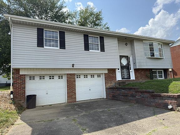 2nd image of 164 E. Cove Ave