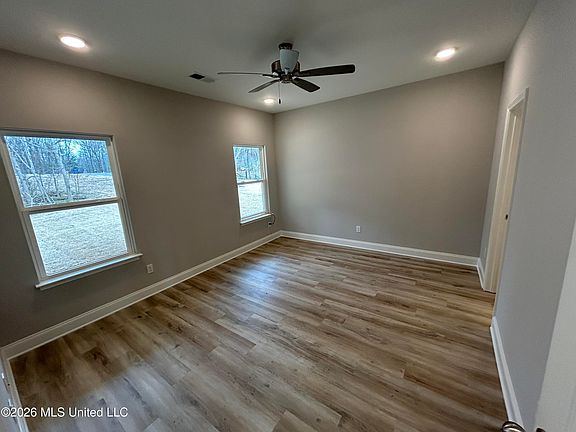 5th image of 7203 Hickory Hollow Rd