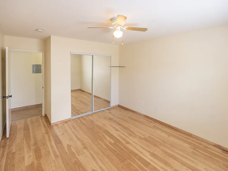 429 S Ferris Ave — Photo 8