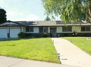 9005 Plaza Park Dr, Elk Grove, CA 95624