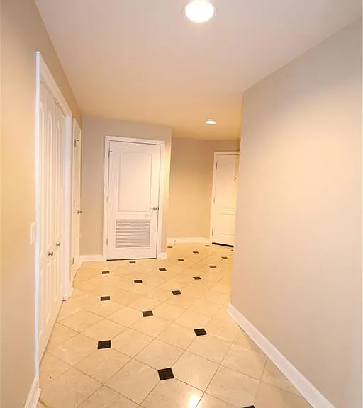 195 14th St NE #1105 — Photo 2