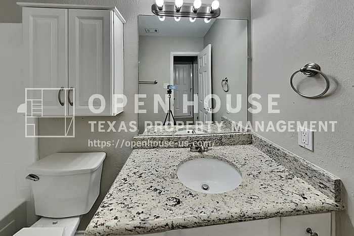 8708 Pedernales Trl — Photo 21