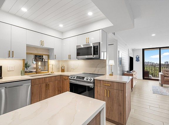 3rd image of 3912 S Ocean Blvd APT 704