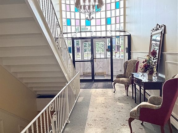 3rd image of 24 Park Lane Ct