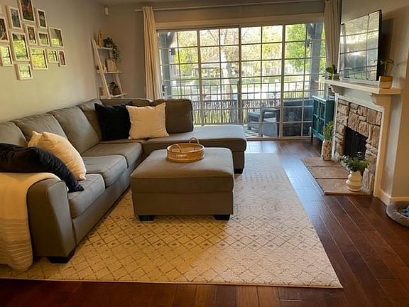 Living room with gas fire place