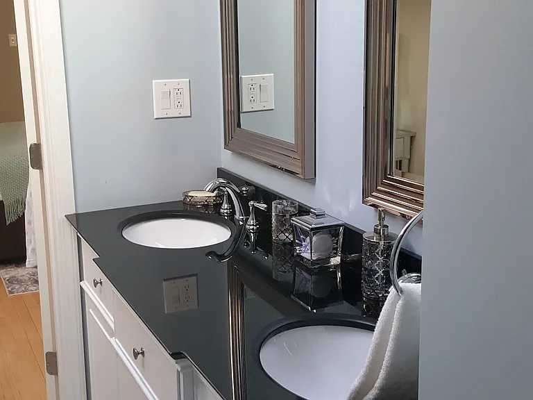 940 W Concord Pl — Photo 11