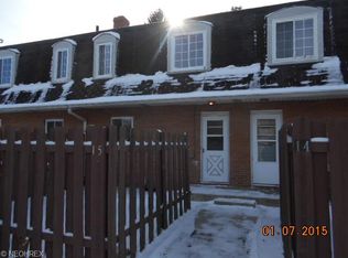 999 Renninger Rd APT 15, New Franklin, OH 44319