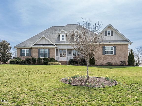 2nd image of 153 Diamante Dr