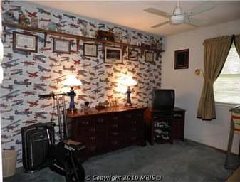4th image of 202 Congressional Dr