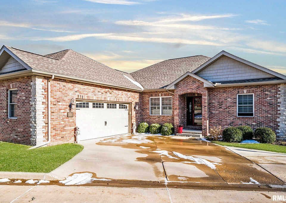 1st image of 6204 N Lauren Ln