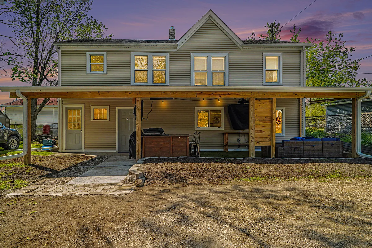 Building Photo - 2325 Parkview Ave #1
