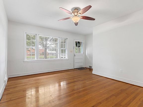 5th image of 605 Vaden Dr