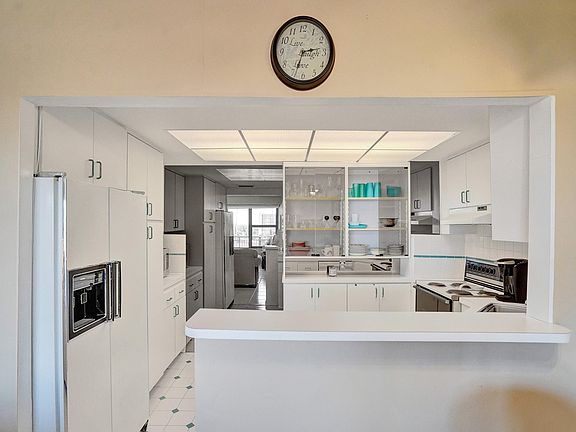 5th image of 3800 Galt Ocean Drive #1014