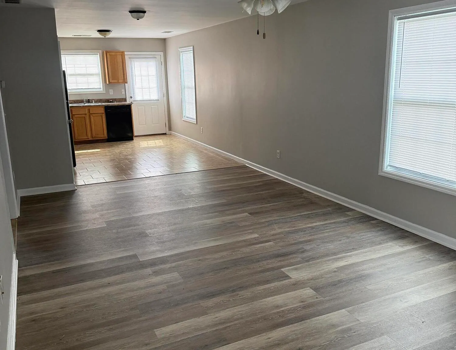 2 bed, 1.0 bath, 960 sqft, $1,200 — Photo 4