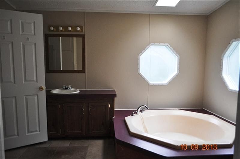 2nd image of 78 Deer Run Ln
