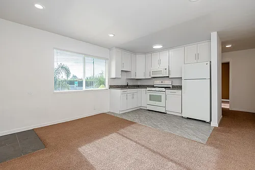365 W Weddell Dr Photo 1